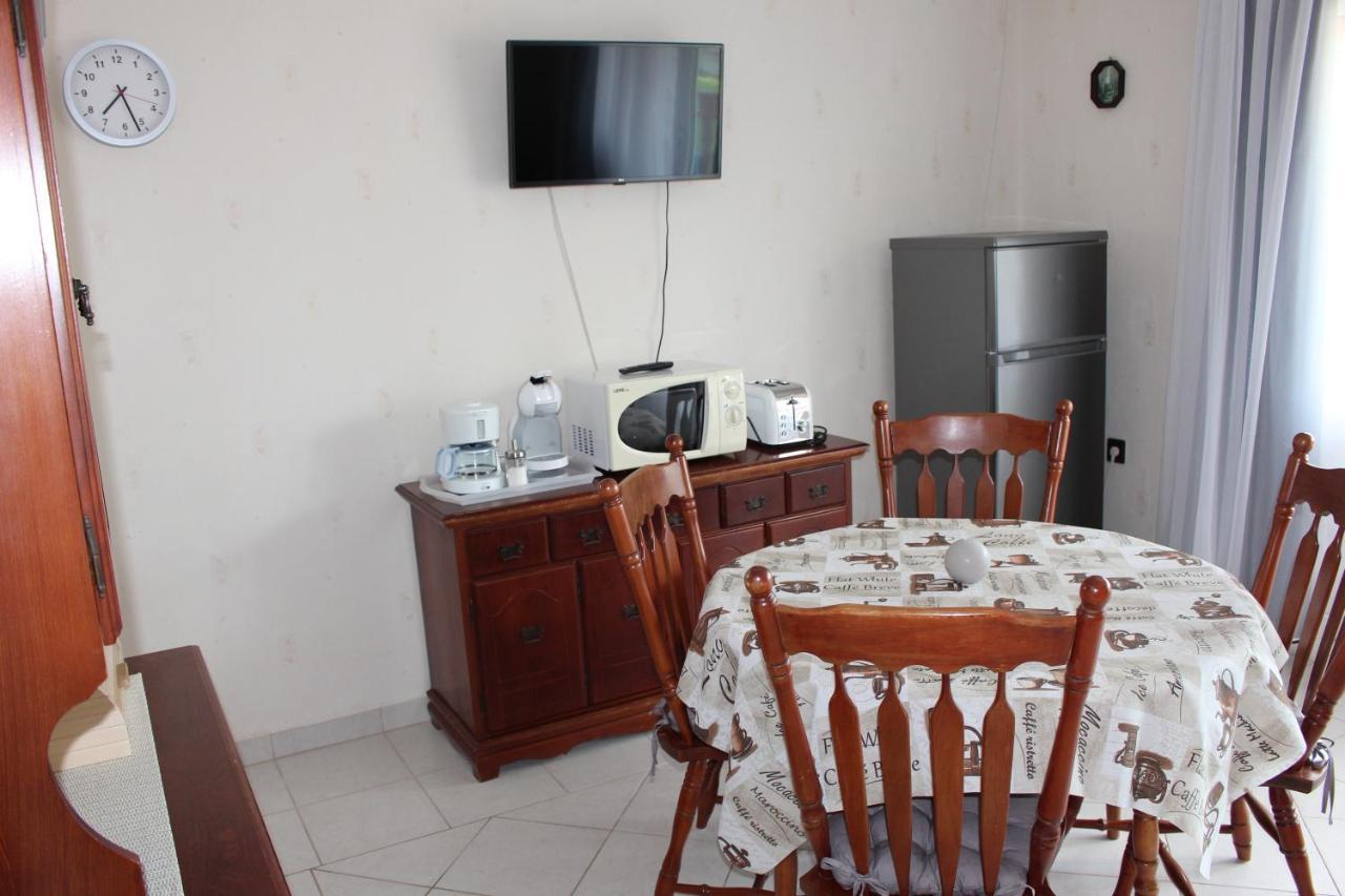 Lizi Apartman Alsoors Exterior photo